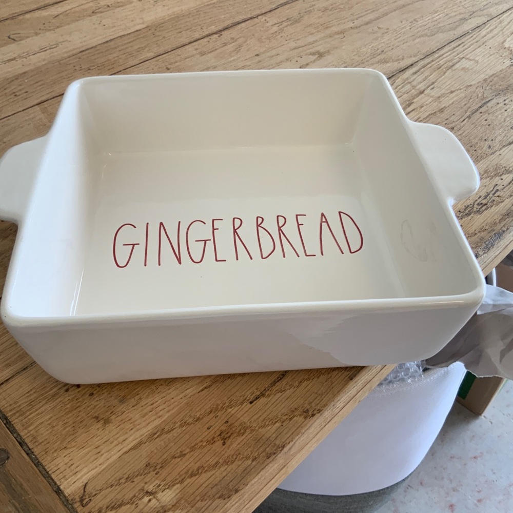 Rae dunn Christmas baking dish Nwts